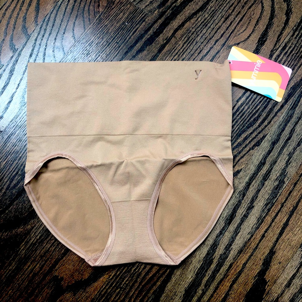 Yummie Ultralight Seamless Brief Almond S/M